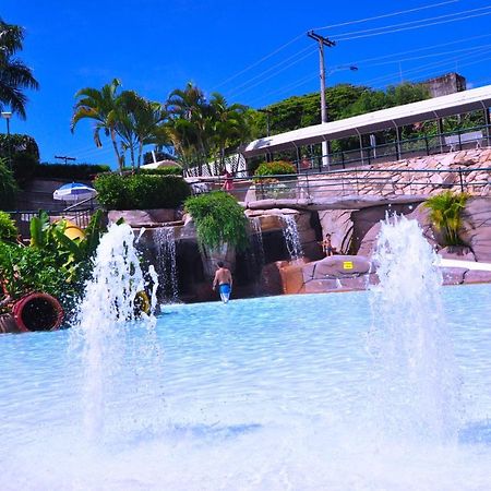 Diroma Resort Com Um Dia No Acqua Park Калдас-Новас Экстерьер фото
