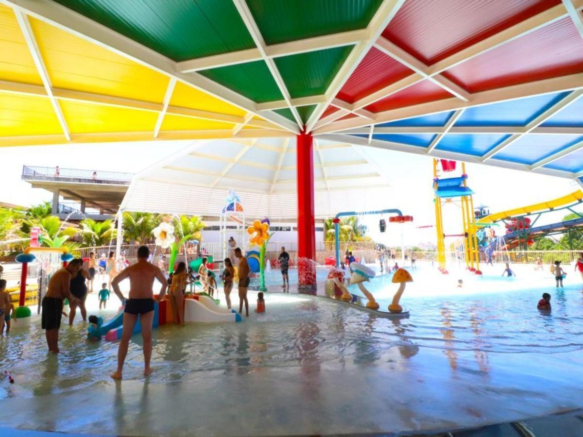 Diroma Resort Com Um Dia No Acqua Park Калдас-Новас Экстерьер фото