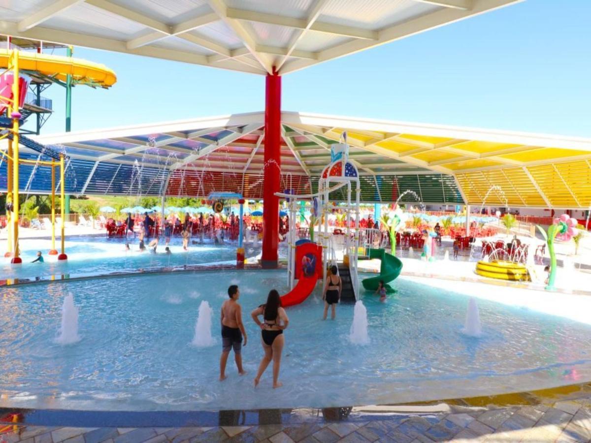 Diroma Resort Com Um Dia No Acqua Park Калдас-Новас Экстерьер фото